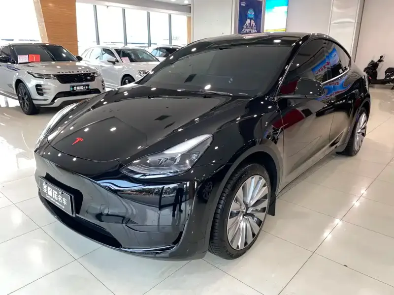 Tesla Model Y, 2023