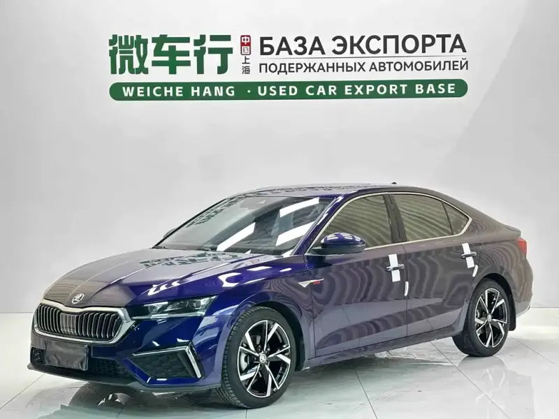 Skoda Octavia, 2023 — фото 1