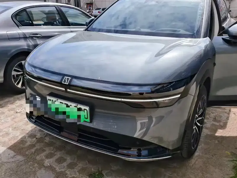 Zeekr 7X, 2025