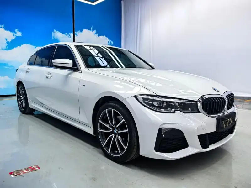 BMW 3 Series, 2022