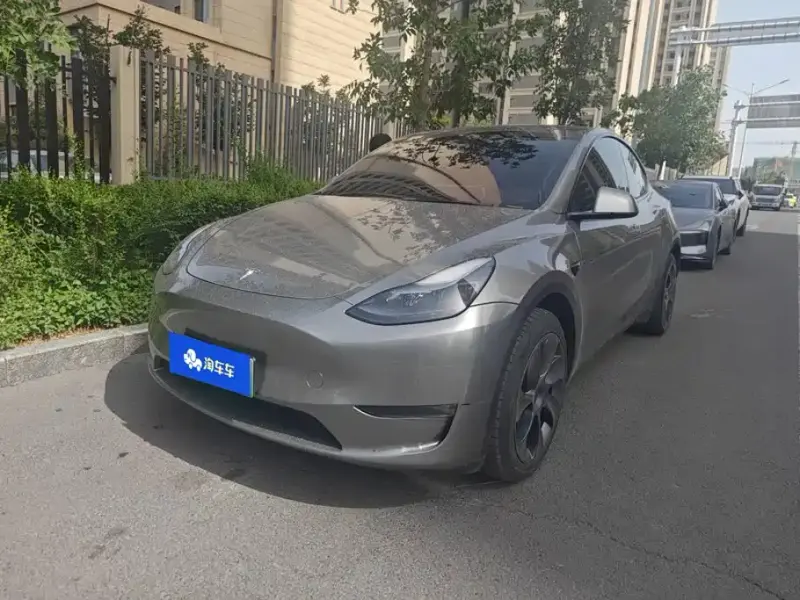 Tesla Model Y, 2023