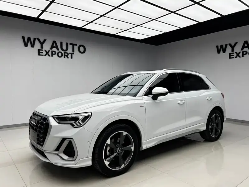 Audi Q3, 2022