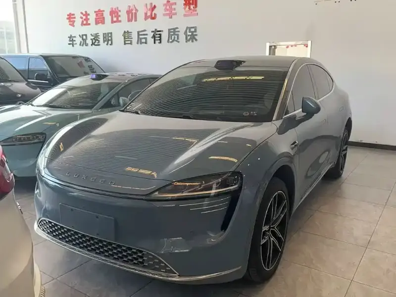 Luxeed Zhijie R7, 2025