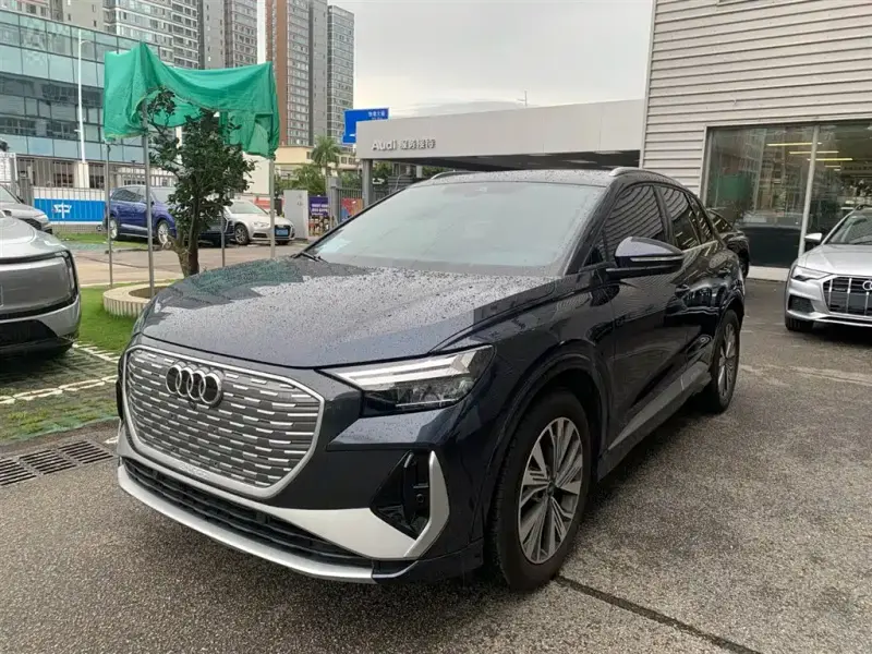 Audi Q4 e-tron, 2024