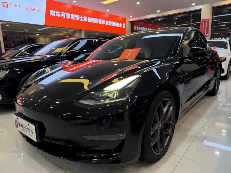 Tesla Model 3, 2021