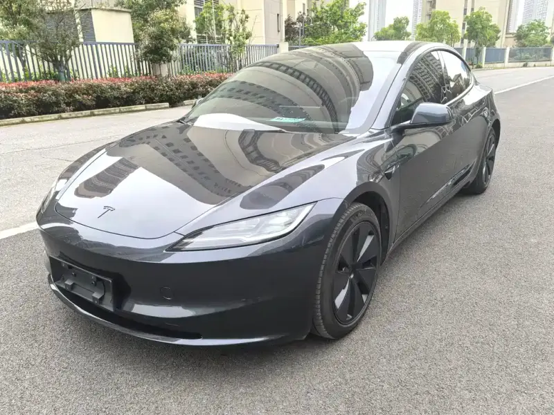 Tesla Model 3, 2024