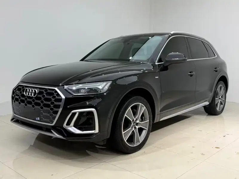 Audi Q5L, 2022