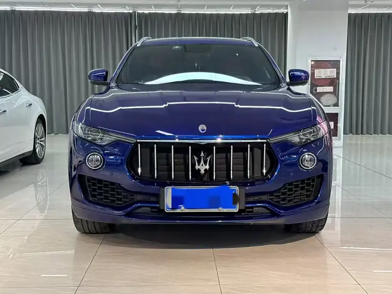 Maserati Levante, 2017 — фото 1