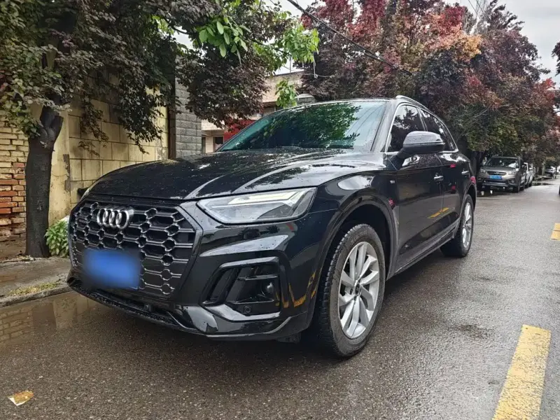 Audi Q5L, 2022