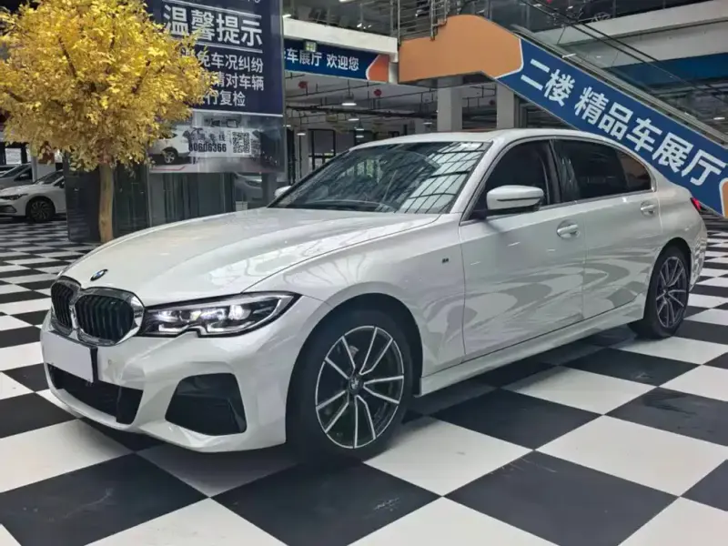 BMW 3 Series, 2022