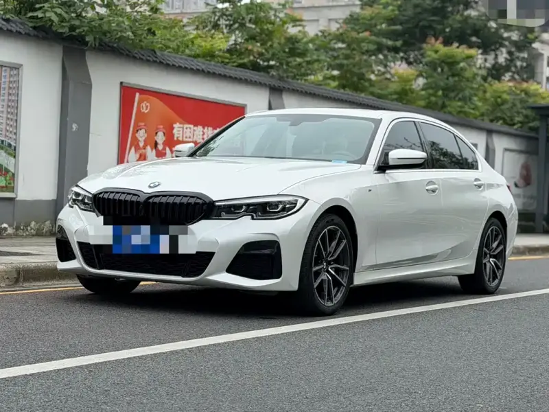 BMW 3 Series, 2022