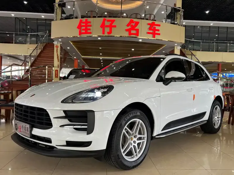 Porsche Macan, 2020 — фото 1