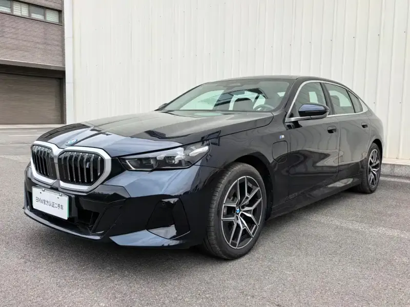 BMW i5, 2025 — фото 1
