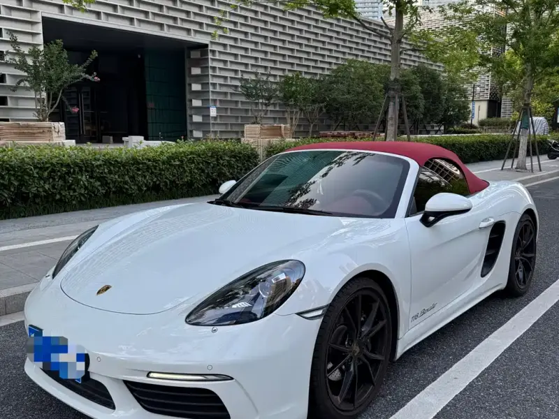 Porsche 718, 2022