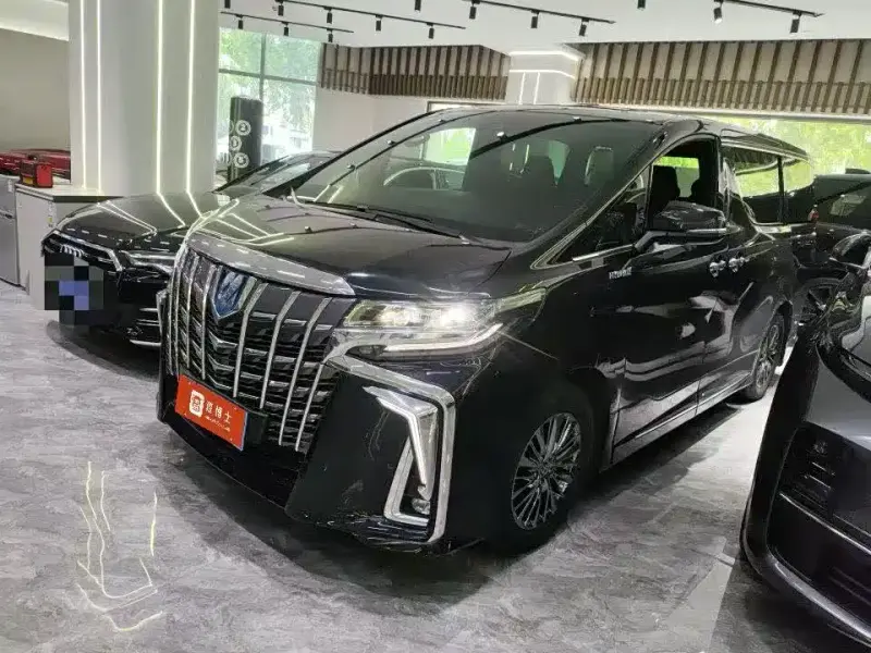 Toyota Alphard, 2023