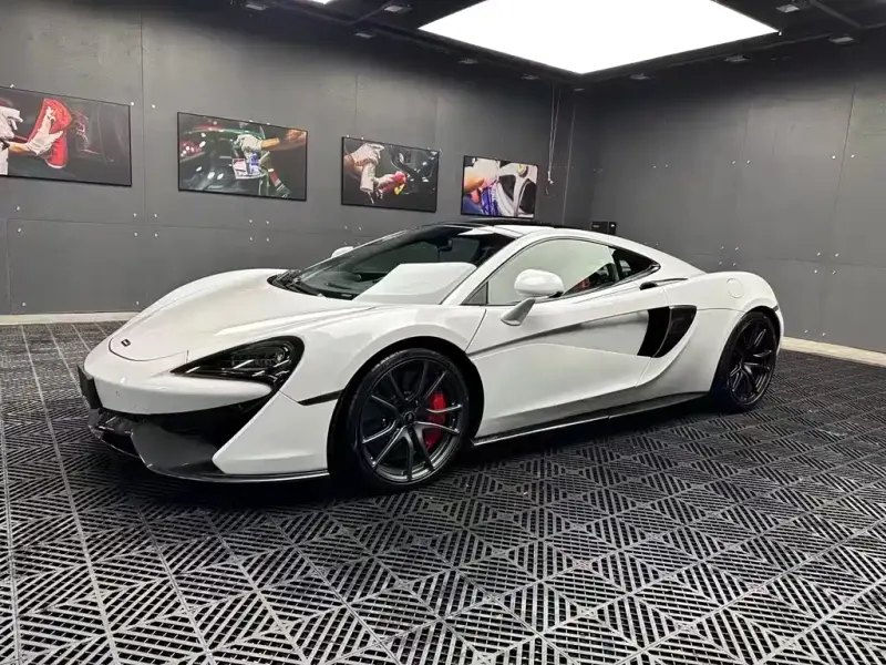 McLaren 570, 2018