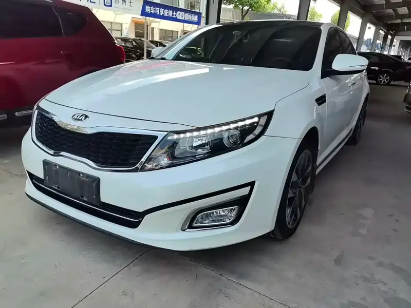Kia K5, 2015