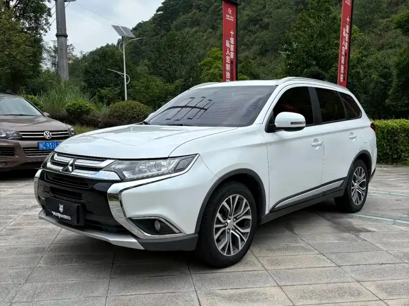 Mitsubishi Outlander, 2018