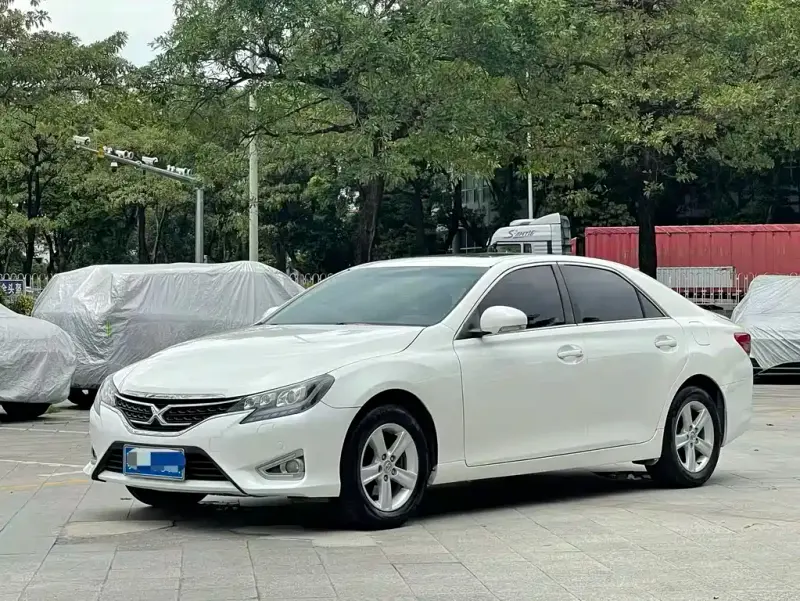 Toyota Reiz, 2015 — фото 1