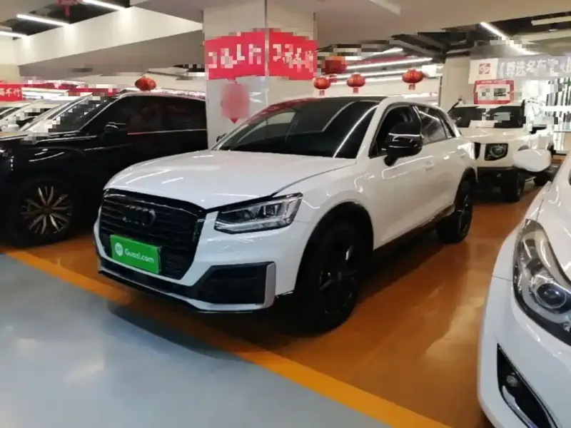 Audi Q2L, 2021
