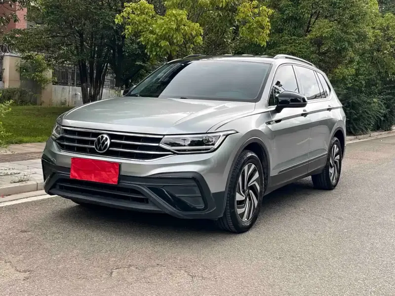 Volkswagen Tiguan L, 2022 — фото 1