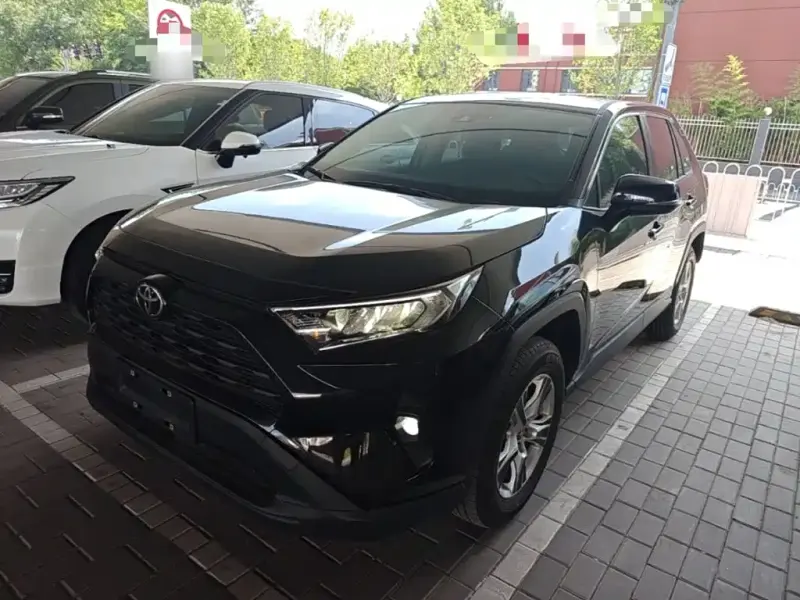 Toyota RAV4, 2025 — фото 1