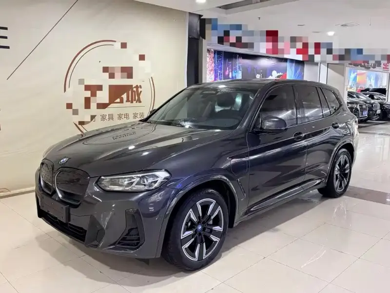 BMW iX3, 2022