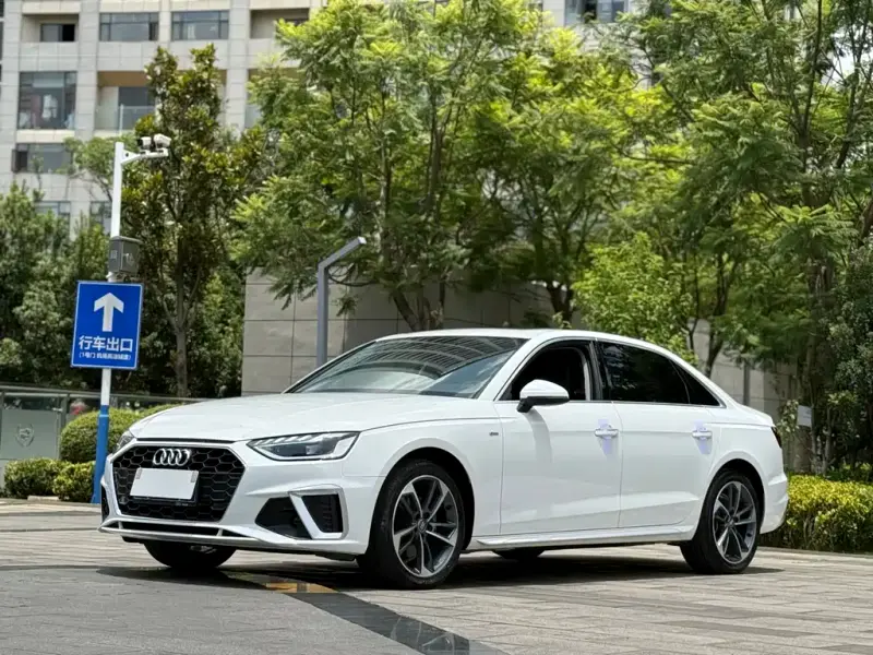 Audi A4L, 2020