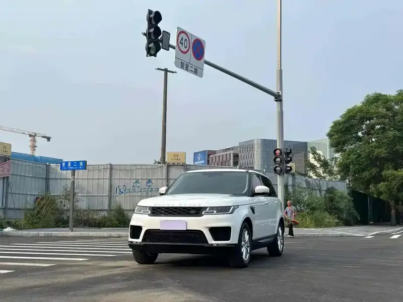 Land Rover Sport, 2015