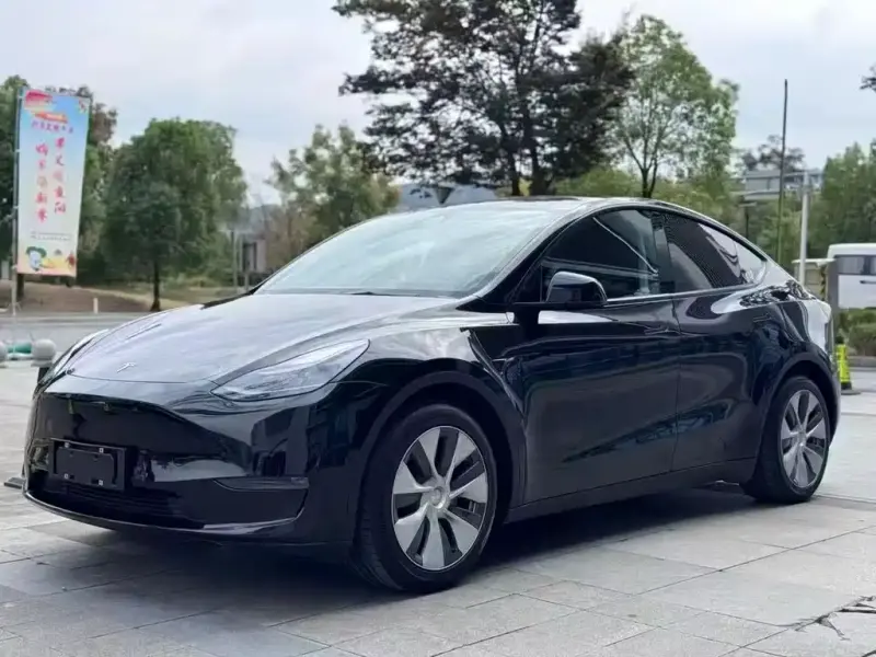 Tesla Model Y, 2023