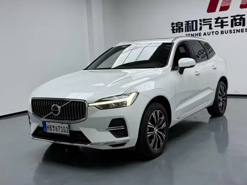 Volvo XC60, 2022 — фото 1