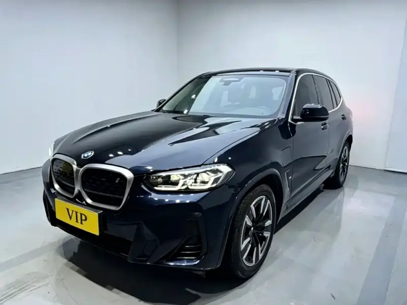 BMW iX3, 2023