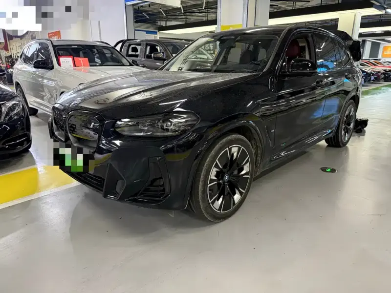 BMW iX3, 2023