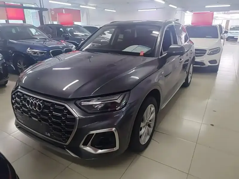 Audi Q5L, 2022