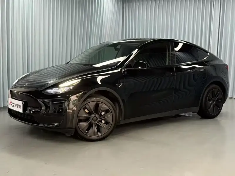 Tesla Model Y, 2023
