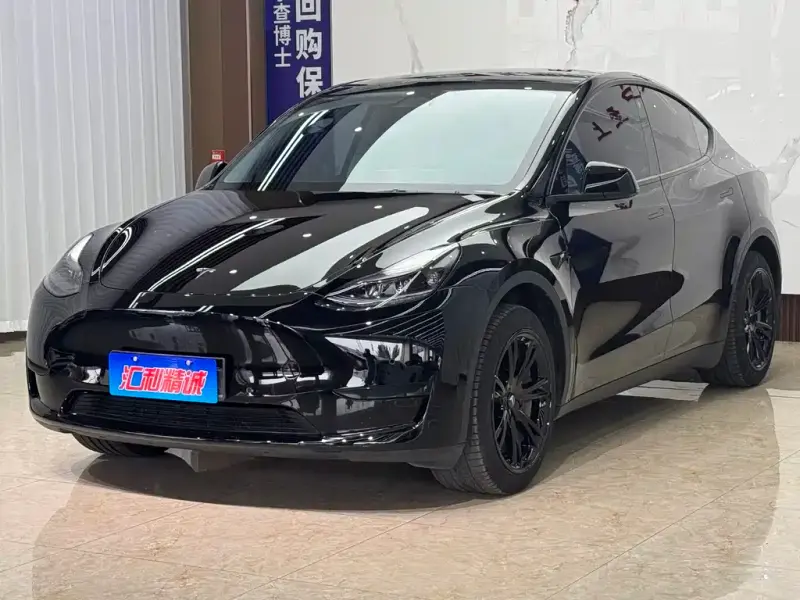 Tesla Model Y, 2023