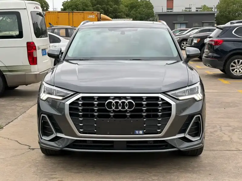 Audi Q3, 2023 — фото 1
