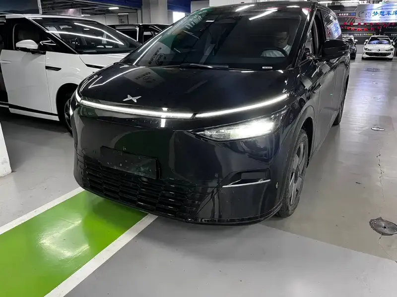 XPeng X9, 2024