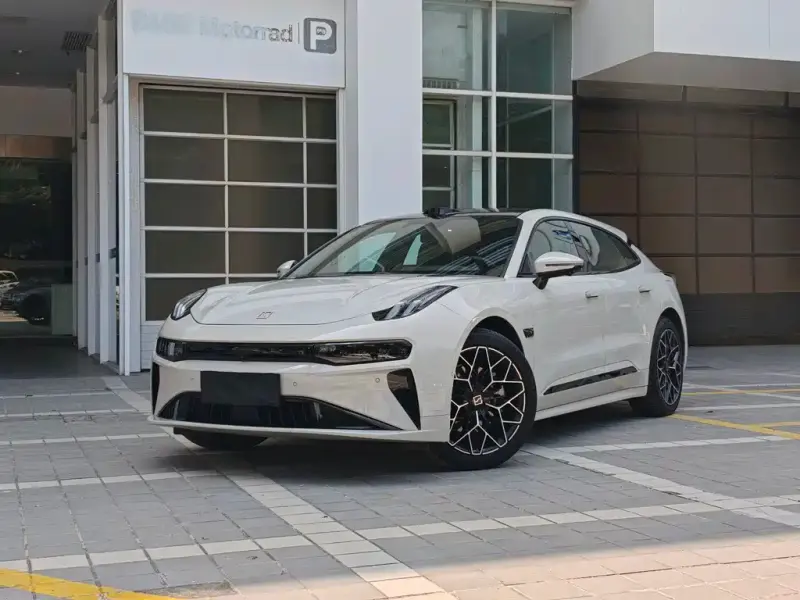 Zeekr 001, 2025