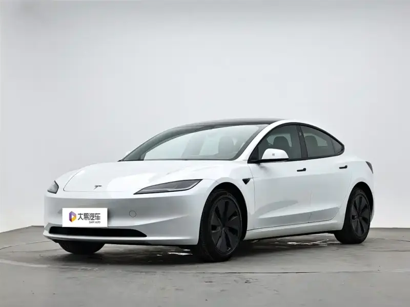 Tesla Model 3, 2024