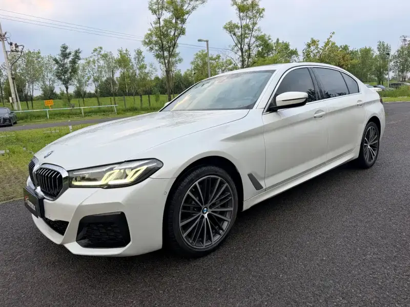 BMW 5 Series, 2022