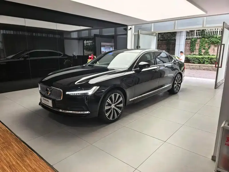Volvo S90, 2025