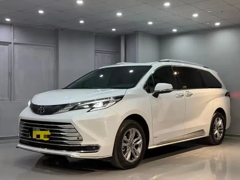 Toyota Sienna, 2024