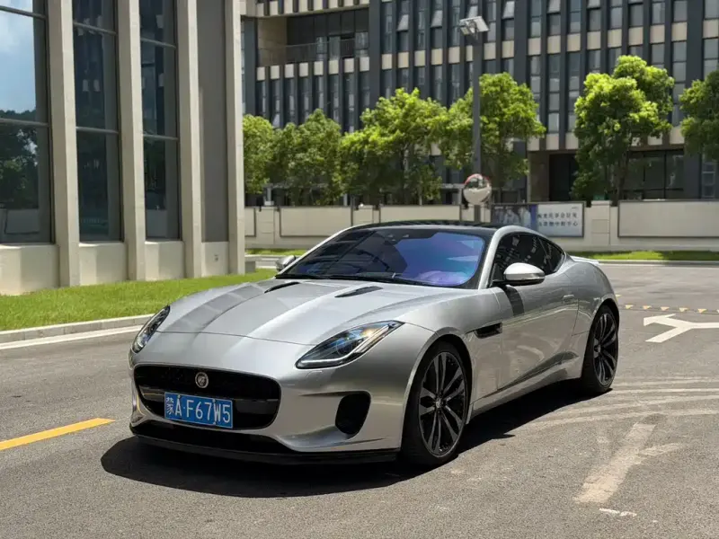 Jaguar F-TYPE, 2019
