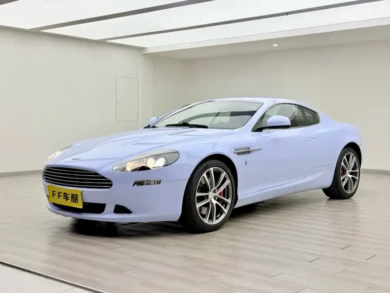 Aston Martin DB9, 2011