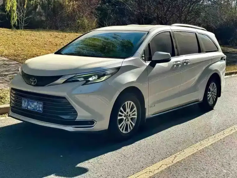 Toyota Granvia, 2023