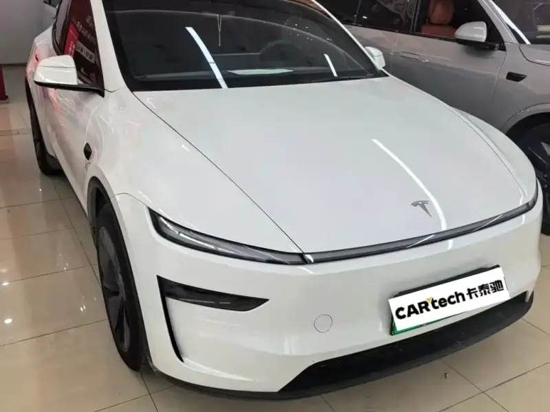 Tesla Model Y, 2026