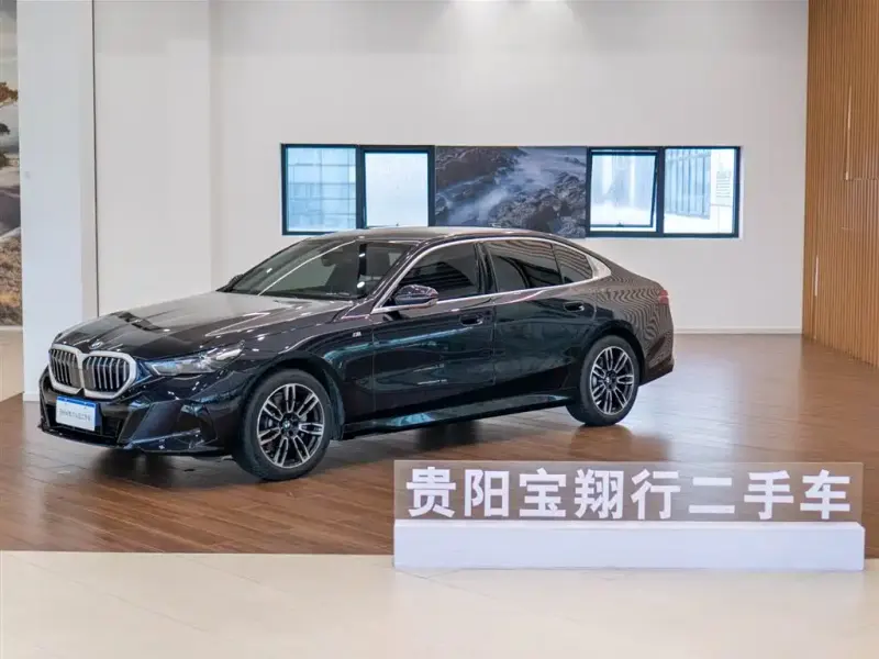 BMW 5 Series, 2024