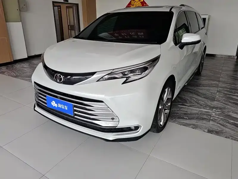 Toyota Sienna, 2024