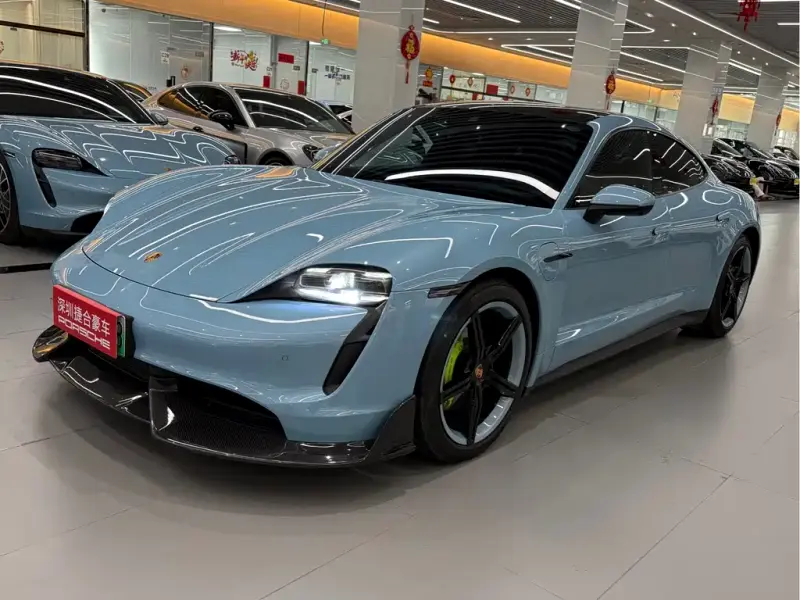 Porsche Taycan, 2021